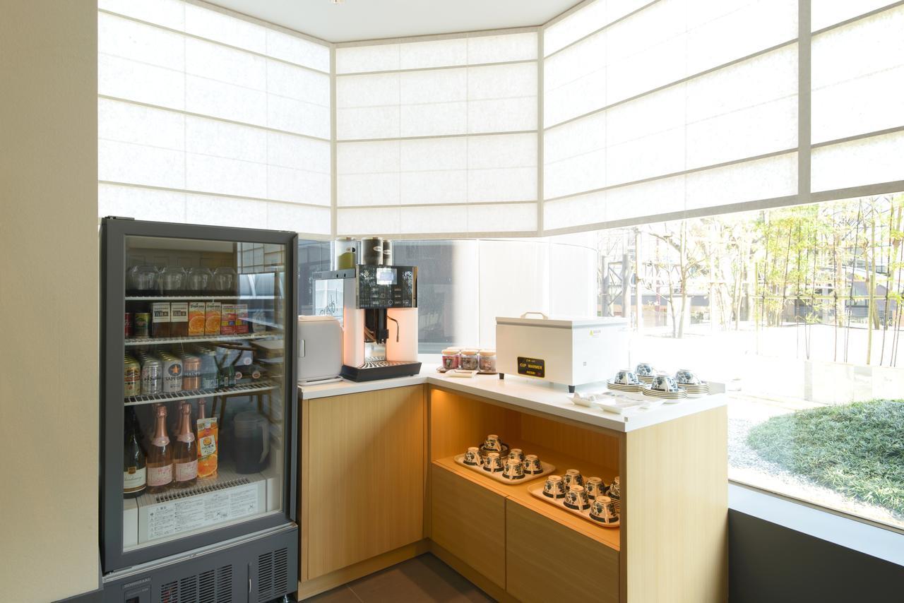 Kanazawa Tokyu Hotel Exteriör bild A typical coffee bar